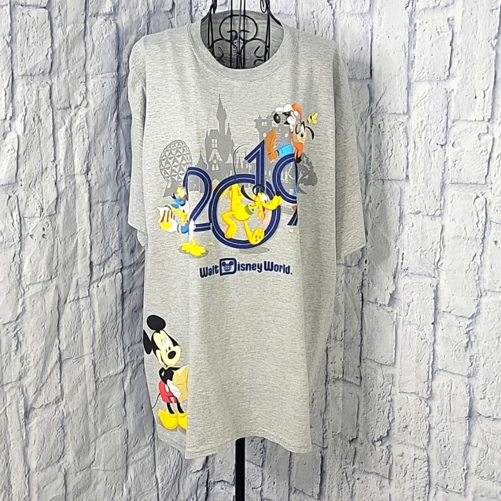 DISNEY‎ PARKS 2019 Walt Disney World Shirt XL
